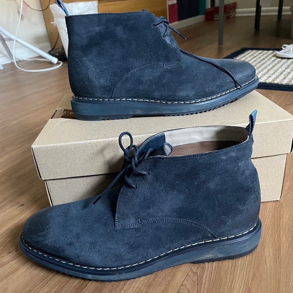 Clarks Men’s Kenley Navy Suede Boots Size 9.5